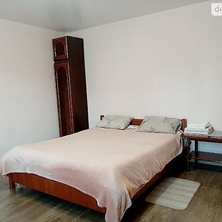 Family And Friends Apartment Ternopil Ngoại thất bức ảnh