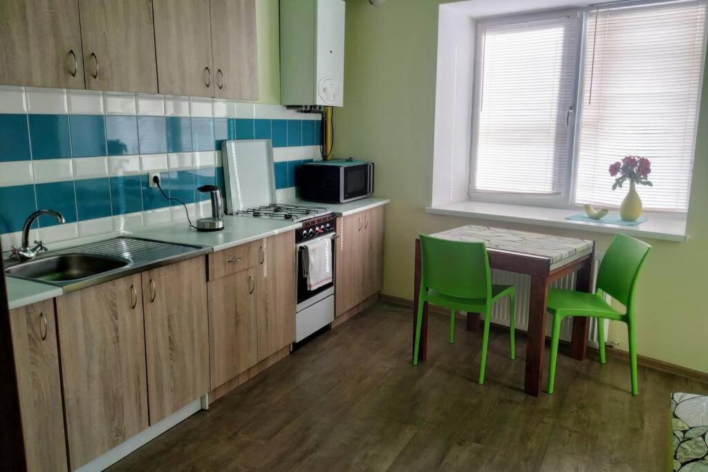 Family And Friends Apartment Ternopil Ngoại thất bức ảnh